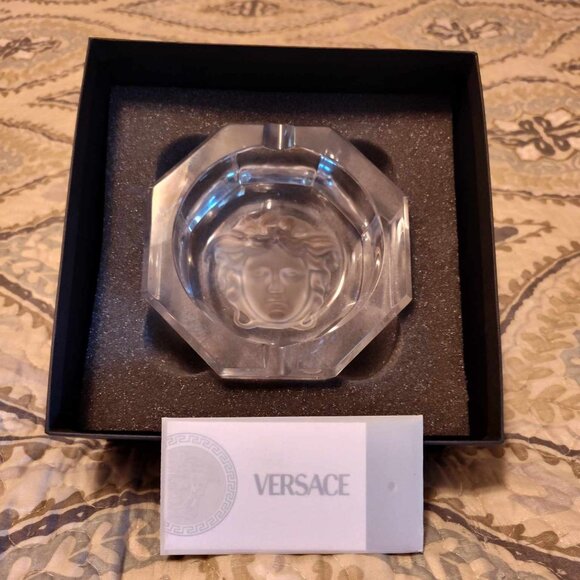 NEW/NEVER USED AUTHENTIC VERSACE ROSENTHAL CRYSTAL ASHTRAY w/ ORIGINAL BOX/CERT - Picture 1 of 7